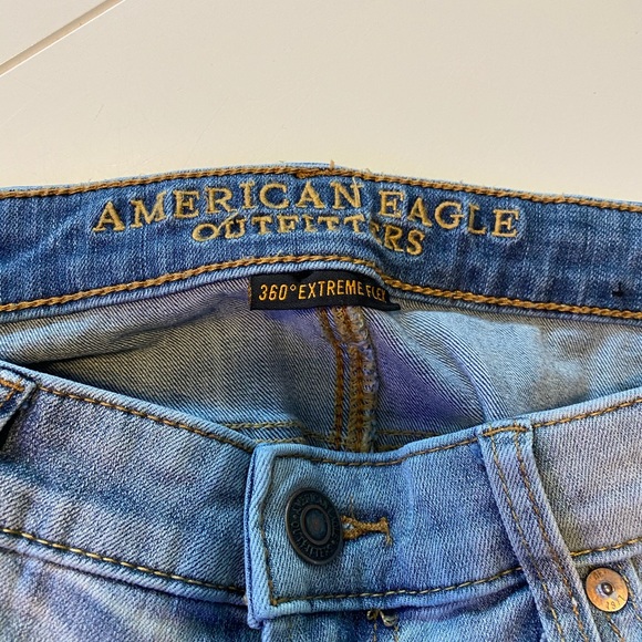 LIKE NEW: American Eagle Extreme Stretch Jeans - Picture 3 of 5